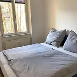 Stadtwohnung, Zentrale Lage, Stilvoll Vollmoebliert