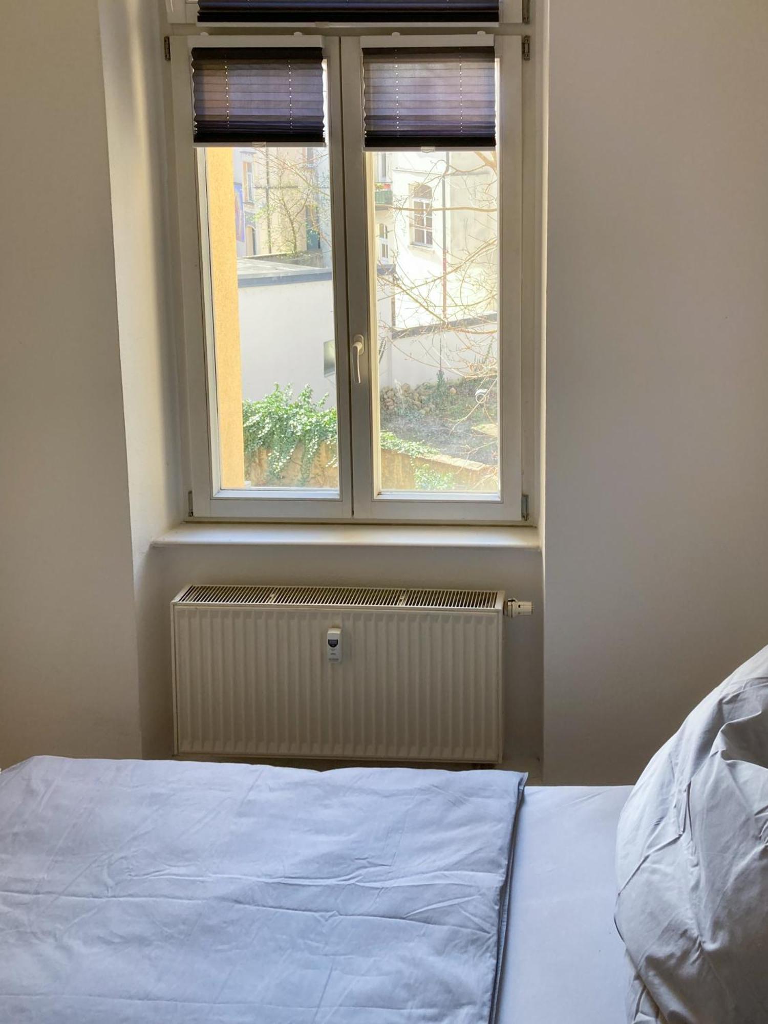 Stadtwohnung, Zentrale Lage, Stilvoll Vollmoebliert Apartment *